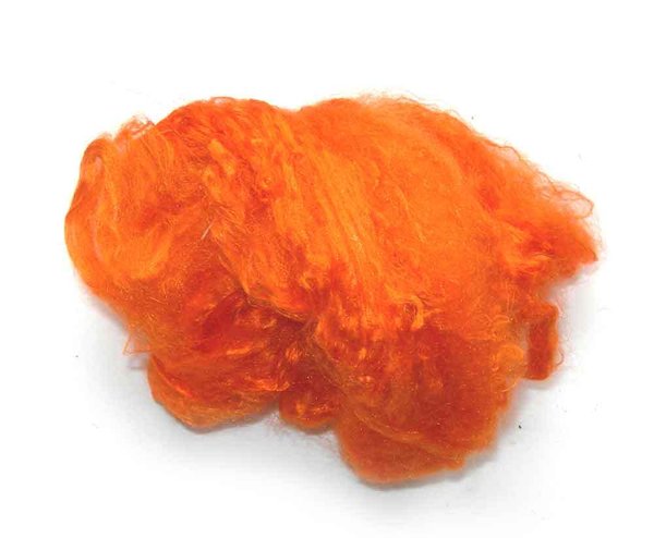 Un paquet de dubbing synthétique du Martin-pêcheur en orange feu