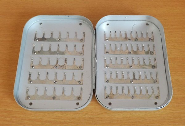 Boîte à mouches occasion Richard Wheatley en aluminium (2)